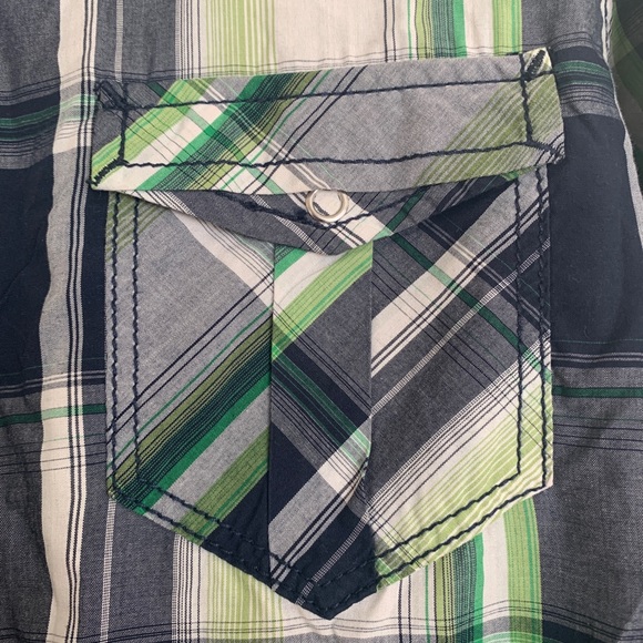 Western style button-up shirt - Picture 2 of 3